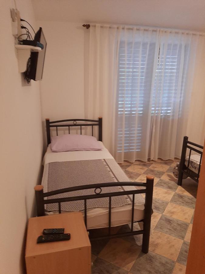 Apartments Marta 斯塔利格拉德-帕克利尼卡 外观 照片